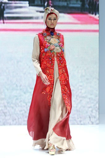 Jakarta, Indonesia - 02 Juni. Malik Moestaram Frammenti di Romance. Indonesia Islamic Fashion Fair 2013 at Jakarta Convention Center. 02 Juni 2013. Senayan. Jakarta. [Foto: Mohammad Abduh/Wolipop]
