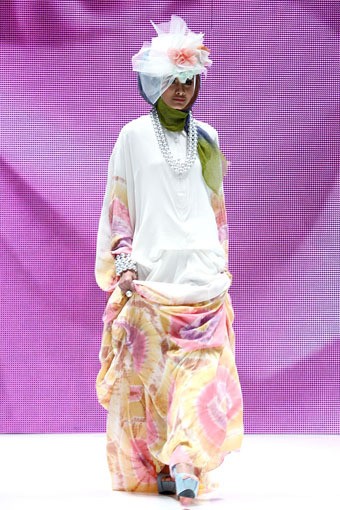 Jakarta, Indonesia - 02 Juni 2013. Dian Pelangi Ramadhan Rose. Indonesia Islamic Fashion Fair 2013 at Jakarta Convention Center. Senayan, Jakarta. [Foto: Mohammad Abduh/Wolipop]