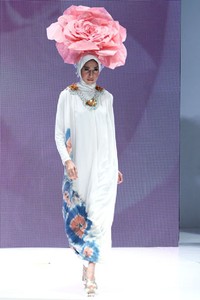 Jakarta, Indonesia - 02 Juni 2013. Dian Pelangi Ramadhan Rose. Indonesia Islamic Fashion Fair 2013 at Jakarta Convention Center. Senayan, Jakarta. [Foto: Mohammad Abduh/Wolipop]