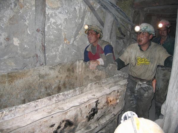 4 Tur Wisata Paling Bahaya di Dunia