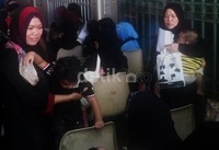 Untuk ibu-ibu yang membawa anak dan hamil ada loket tersendiri yang diberikan KJRI Jeddah.