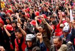 Tolak BBM Naik, Ratusan Buruh Demo DPR