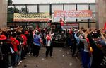 Tolak BBM Naik, Ratusan Buruh Demo DPR