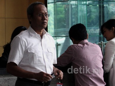 Kasus Hambalang, Deddy Kusdinar Penuhi Panggilan KPK