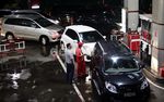 BBM Belum Naik, SPBU Sudah Diserbu