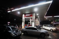 Pemerintah berencana menaikkan BBM non Subsidi, premium dan solar menjadi Rp 6.500/liter.
