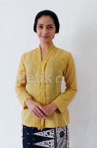 Dalam film tersebut, Maudy berperan sebagai istri Soekarno (Ario Bayu) yang bernama Inggit.