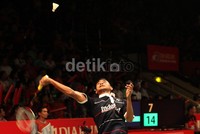 Langkah Tommy Sugiarto di Djarum Indonesia Open Super Series Premier 2013 berlanjut ke perempatfinal.