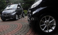 Smart fortwo menggendong mesin canggih berkapasitas 999 cc dengan 3 cylinder in-line yang sudah mengusung standar emisi Euro5.