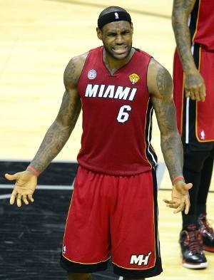 Heat Kalah Telak, LeBron James Salahkan Diri Sendiri