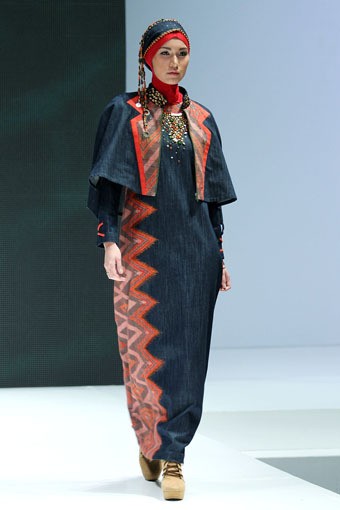 Jakarta, Indonesia - 02 Juni. Alphiana Chandrayani The Curse of the Black Pearl. Indonesia Islamic Fashion Fair 2013 at Jakarta Convention Center. 02 Juni 2013. Senayan. Jakarta. [Foto: Mohammad Abduh/Wolipop]