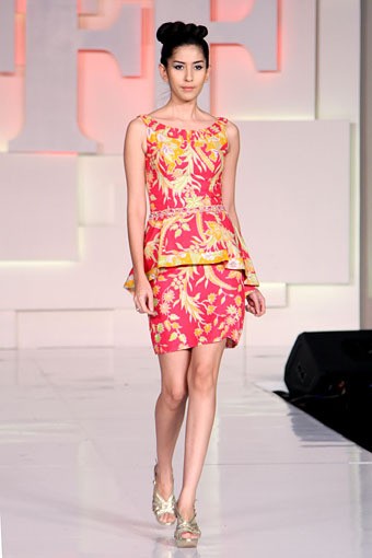 Jakarta, Indonesia - 23 Mei. Grace Fenny Modern Haritage. Jakarta Fashion & Food Festival 2013 at Mal Kelapa Gading. 23 Mei 2013. Jakarta. [Foto: Mohammad Abduh/Wolipop]