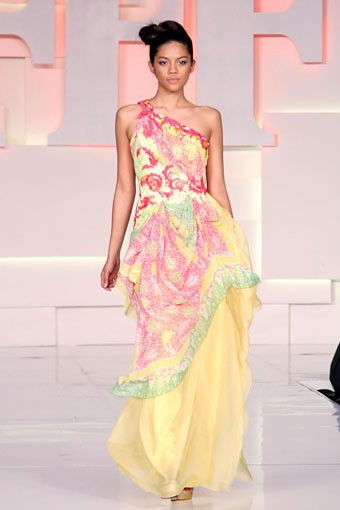 Jakarta, Indonesia - 23 Mei. Grace Fenny Modern Haritage. Jakarta Fashion & Food Festival 2013 at Mal Kelapa Gading. 23 Mei 2013. Jakarta. [Foto: Mohammad Abduh/Wolipop]