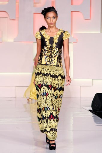 Jakarta, Indonesia - 23 Mei. Grace Fenny Modern Haritage. Jakarta Fashion & Food Festival 2013 at Mal Kelapa Gading. 23 Mei 2013. Jakarta. [Foto: Mohammad Abduh/Wolipop]