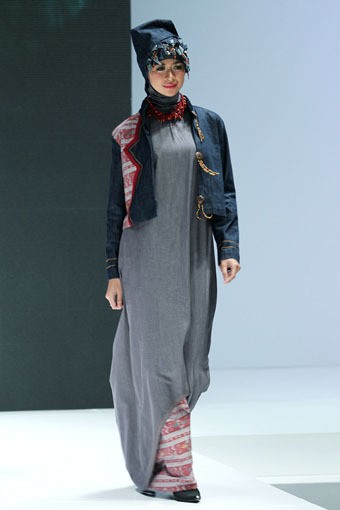 Jakarta, Indonesia - 02 Juni. Alphiana Chandrayani The Curse of the Black Pearl. Indonesia Islamic Fashion Fair 2013 at Jakarta Convention Center. 02 Juni 2013. Senayan. Jakarta. [Foto: Mohammad Abduh/Wolipop]