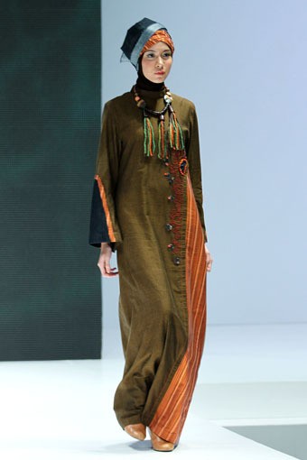 Jakarta, Indonesia - 02 Juni. Alphiana Chandrayani The Curse of the Black Pearl. Indonesia Islamic Fashion Fair 2013 at Jakarta Convention Center. 02 Juni 2013. Senayan. Jakarta. [Foto: Mohammad Abduh/Wolipop]