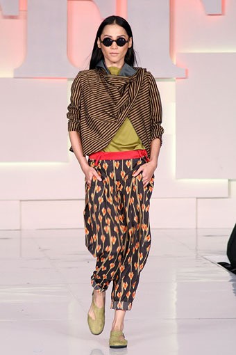 Jakarta, Indonesia - 23 Mei. Parang Kencana Electric Bloom. Jakarta Fashion & Food Festival 2013 at Mal Kelapa Gading. 23 Mei 2013. Jakarta. [Foto: Mohammad Abduh/Wolipop]