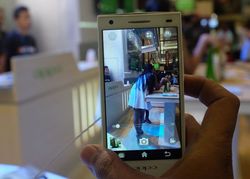 OPPO Pamer Ponsel Android dengan Kamera Depan 5 MP