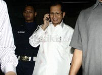Nasaruddin keluar gedung KPK pukul 18.15 WIB. Lamhot Aritonang/detikFoto.