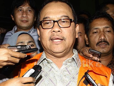 Gubernur Riau Rusli Zainal Ditahan KPK