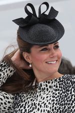 Kate Middleton Berseri-seri
