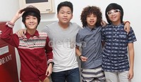 Iqbal, Rizky, Bastian, dan Alvaro berpose. Gus Mun/detikHOT.