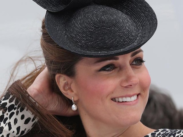 Kate Middleton Berseri-seri