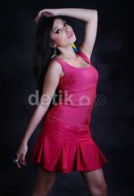 Manda Cello, Seksi dan Menggoda