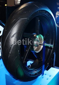 IRC Exato hanya tersedia ban tubeless dengan ukuran ban motor sport mulai 150/60/17.