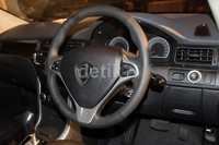 Selanjutnya sebagai sedan premium, Preve juga menyajikan fitur keselamatan terbaik dengan memiliki 6 airbag, sistem ABS, Electronic Brake Force Distribution (EBD), dan brake Assist serta Traction Control dan ESC (Electronic Stability Control).