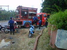 Pejabat Damkar Jakut Pun Jadi Korban Banjir Rob Ancol
