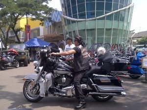 Bogor Dihujani Ratusan Moge Harley Davidson