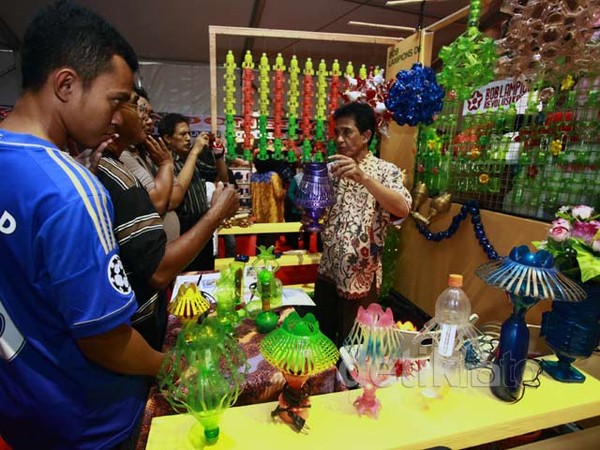 Berburu Produk Kreatif di PPKD 2013