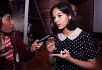 Chelsea melakoni wawancara dengan wartawan di acara itu. (desi/detikhot)     