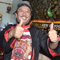Bambang DH Blusukan Ponorogo, Umbar Jempol