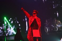 'MichiGO' membuka konser G-Dragon hari pertama. (Big Daddy Ent.)