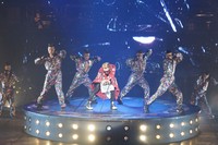 GD membuat penonton terpana dengan aksi energiknya. (Big Daddy Ent.)