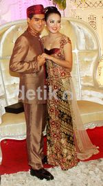 Momen-momen Bahagia Ricky Harun dan Herfiza (II)