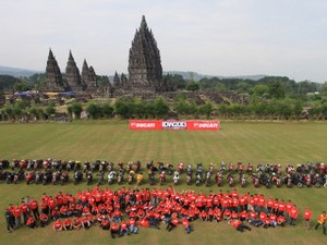 Ratusan Moge Ducati Merahkan Yogya