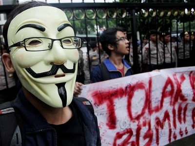 Kantor Jero Wacik Jadi Sasaran Pendemo