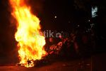 Demo di Makassar Rusuh, Sepeda Motor Dibakar