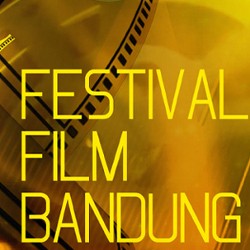 5 CM Raih 4 Penghargaan di Festival Film Bandung