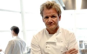 Lalai Tak Bayar Upah, Chef Gordon Ramsay Dituntut Karyawan