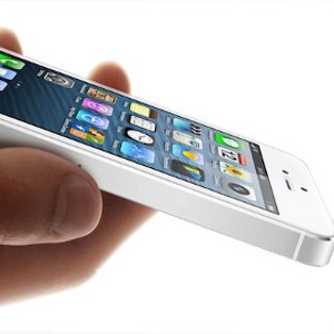 Petugas Bea Cukai Batam Sita Puluhan iPhone 5 Ilegal