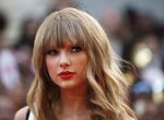 Taylor Swift Tampak Menggoda