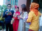 Tiba di Masjid, Jupe Disambut Red Carpet