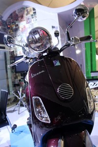 Vespa LXV 150i.e 3Valves merupakan perpaduan inovasi dengan tampilan retro.
