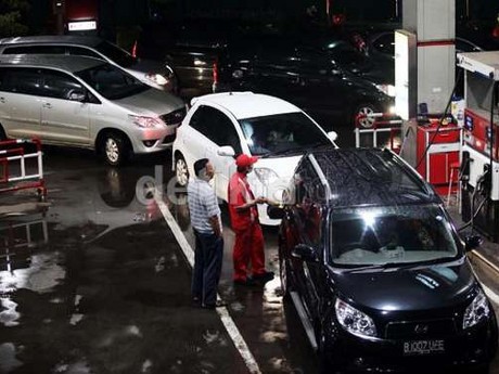 Ini Yang Dipikirkan Pengguna Mobil Saat BBM Naik