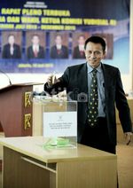 Suparman Marzuki Terpilih Jadi Ketua KY
