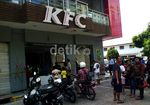 KFC Medan Rusak Parah Diamuk Pendemo